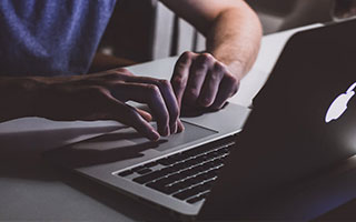 kering-中国女篮出征世界杯 全队斗志昂扬，中国女篮世界大赛